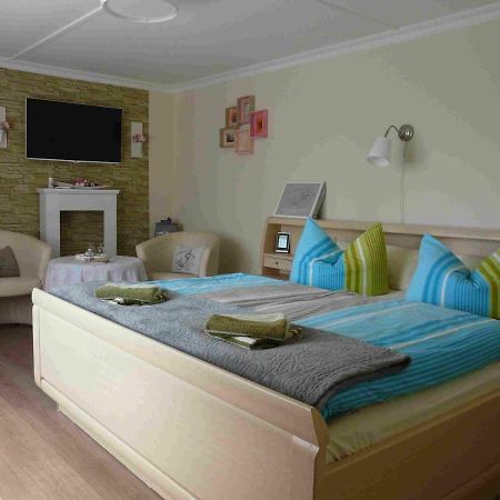 Pension Zur Kirchsee Инзел Поел Екстериор снимка